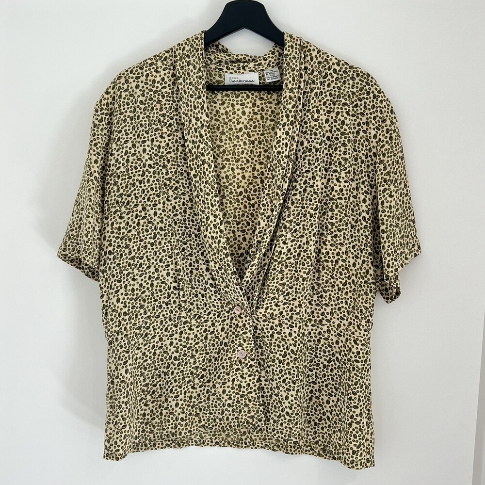 DANA BUCHMAN Women 100% Silk Blouse Career Green Novelty Print Button Size 10